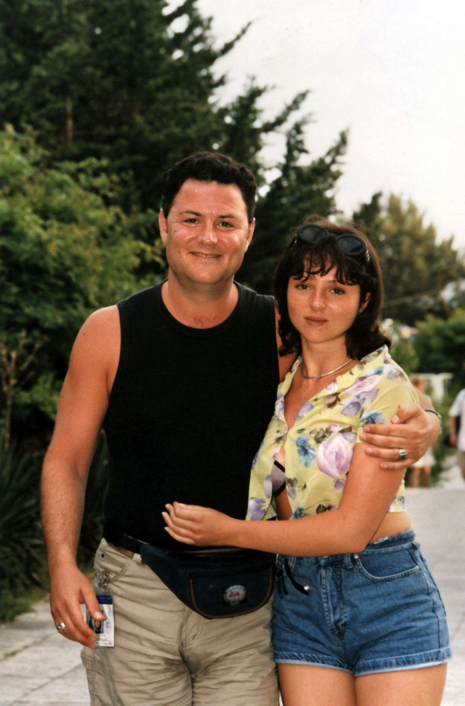 Орыс тұтқынының эротикасы Жалған жалаңаш атақты фотосуреттерді қараңыз